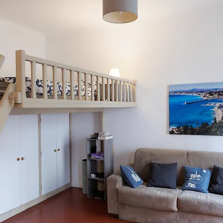 Apartment Sur Le Port De Nizza